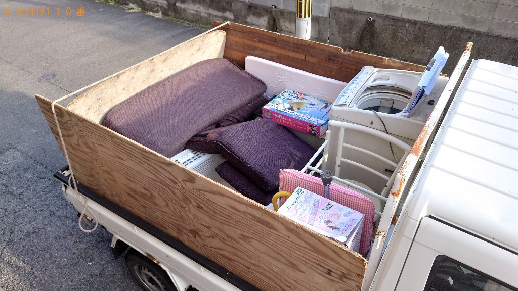 【松山市】洗濯機、こたつ、二人用ダイニングテーブル、布団等の回収